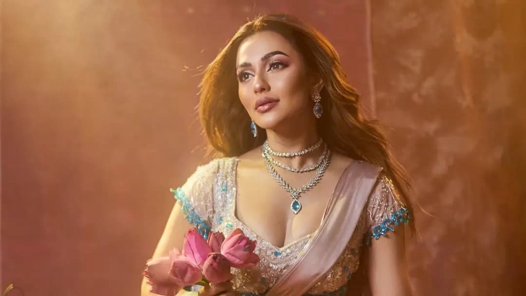 নিজের সেরাটা দেওয়ার বাইরে অপশন নেই : নুসরাত ফারিয়া