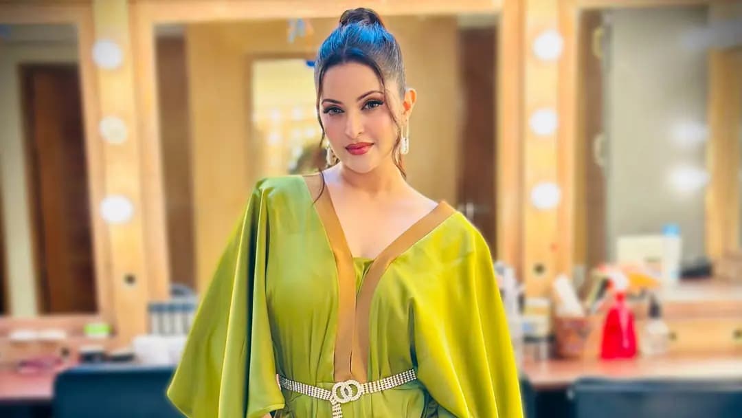 মাকে নিয়ে আবেগঘন পোস্ট পরীমণির