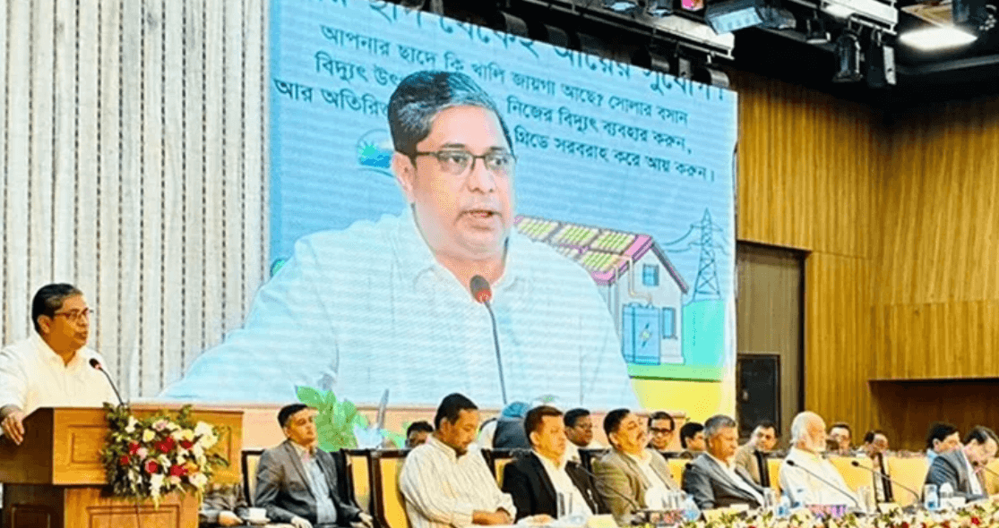 ‘প্রধানমন্ত্রীর বাসভবনের সৌরবিদ্যুৎ থেকে জাতীয় গ্রিডে ১২০০ ইউনিট’